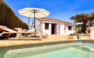 LLAGRIMA – Acogedora villa con piscina privada en plena naturaleza
